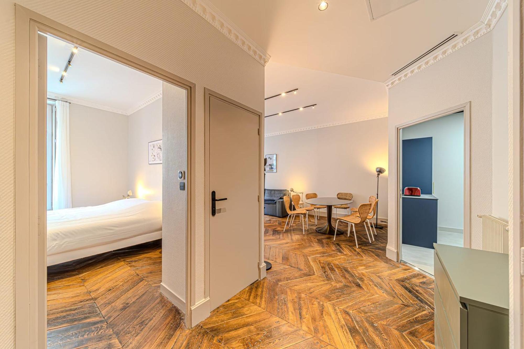 The Grenette Spacious Renovated Apartment 8 People Cordeliers ليون المظهر الخارجي الصورة
