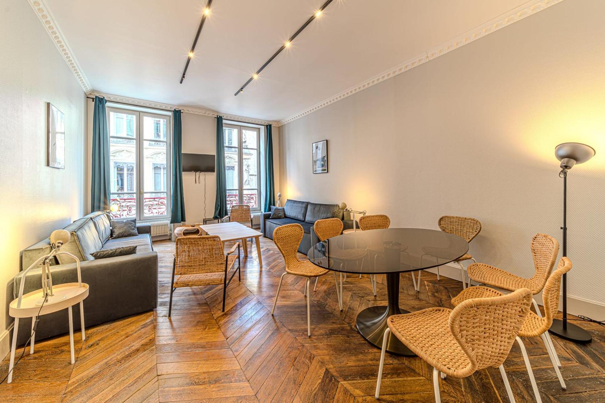 The Grenette Spacious Renovated Apartment 8 People Cordeliers ليون المظهر الخارجي الصورة