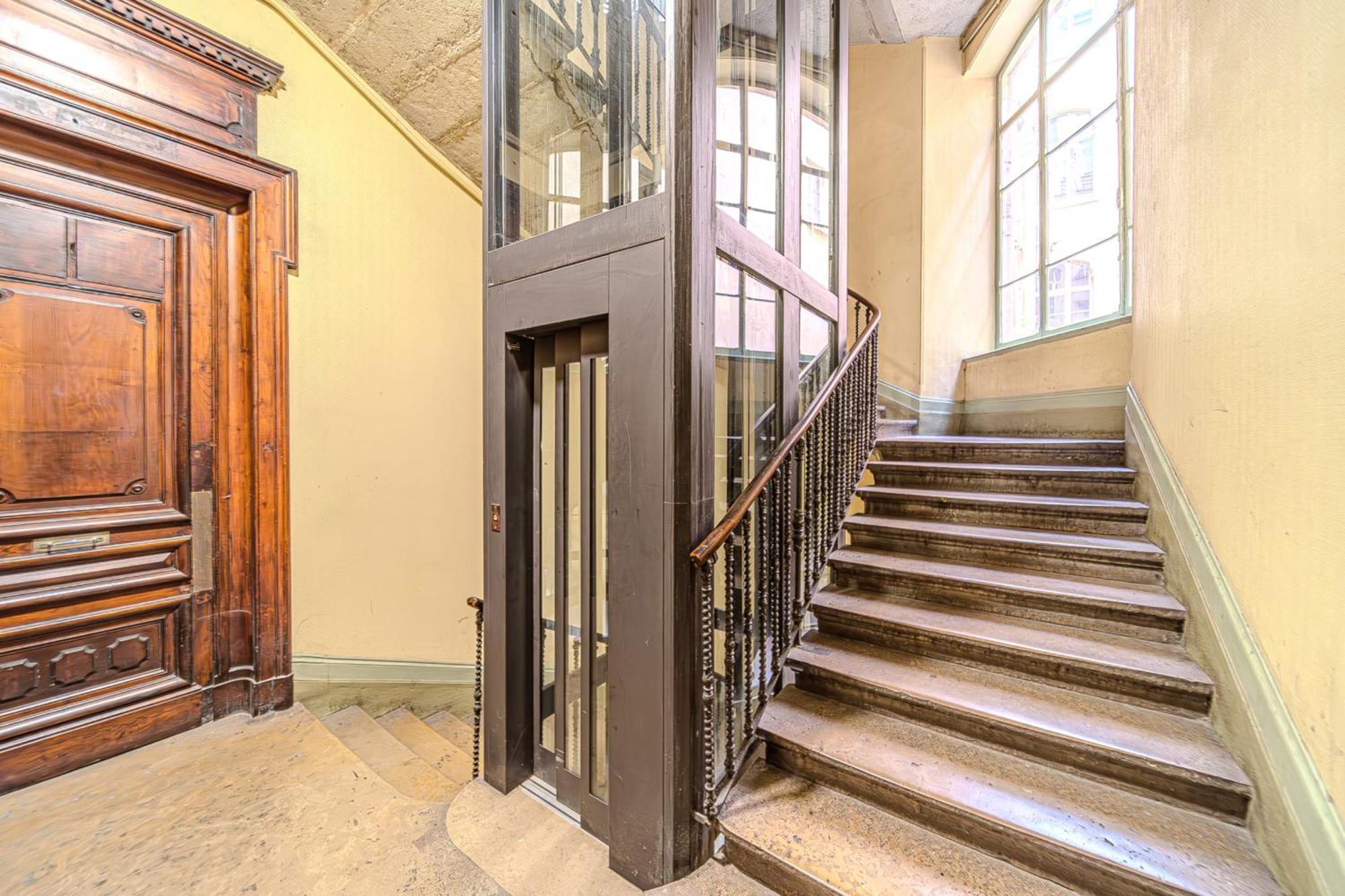 The Grenette Spacious Renovated Apartment 8 People Cordeliers ليون المظهر الخارجي الصورة